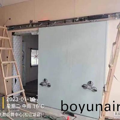 東(dong)莞(guan)天(tian)浩街(jie)舞安(an)裝防(fang)火(huo)電動門項目(mu)